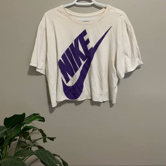 Cropped Nike t-shirt - Picture 1 of 4